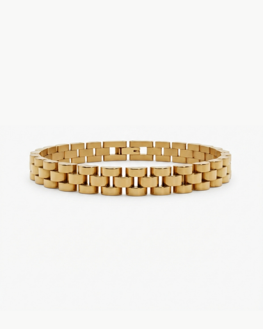 Gold link bracelet product photo