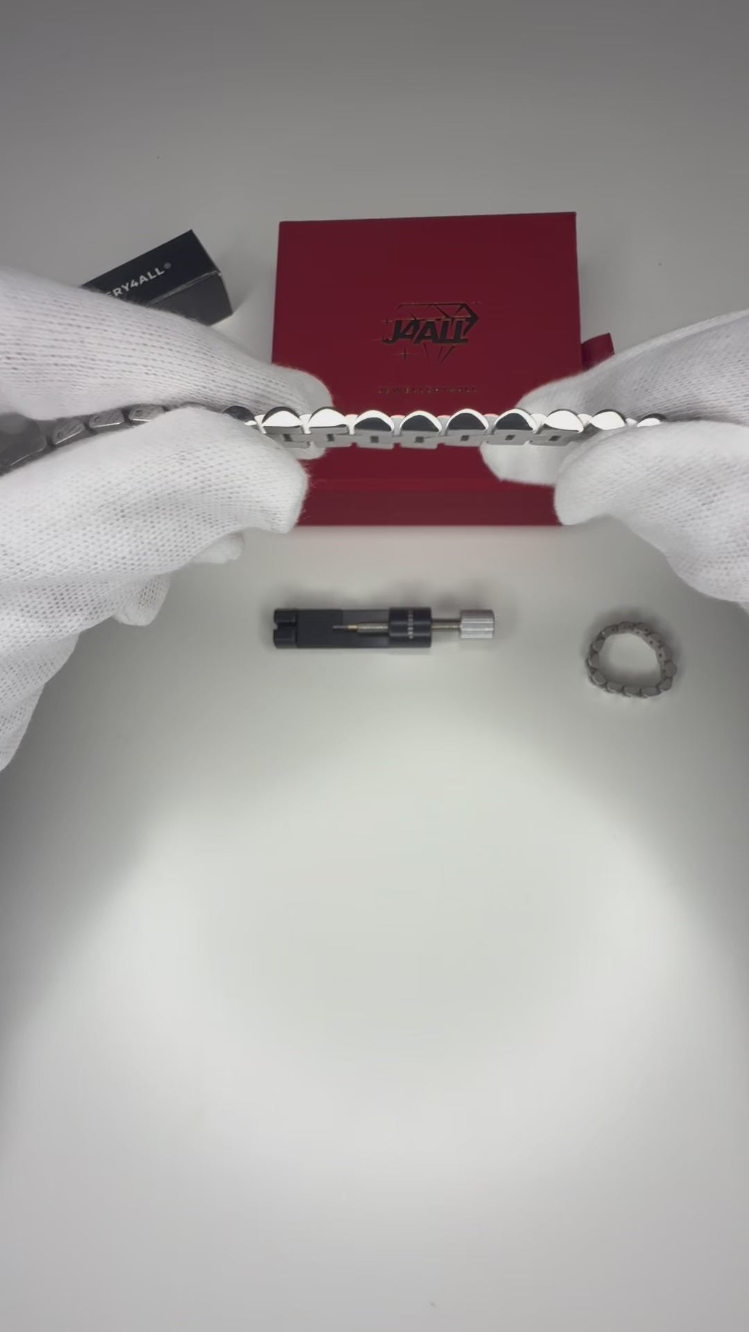Load video: Size adjuster tutorial video