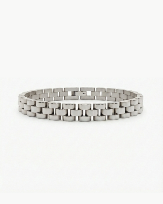Silver link bracelet product photo