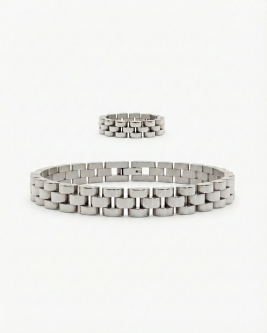 Silver link jewellery set product photo